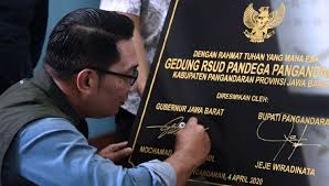 Gubernur Jawa Barat Ridwan Kamil meresmikan Rumah Sakit Umum Daerah (RSUD) Pandega Pangandaran secara virtual melalui Video Conference dari Gedung Pakuan, Kota Bandung, Sabtu (4/4/2020), (Foto: Humas Jabar).