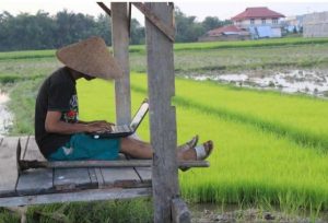 Kampung Blogger Kubangcalincing Pamarican Ciamis, Berdayakan Lulusan SMP Geluti Bisnis Online