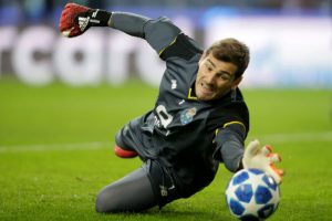 Kiper Fenomenal Iker Casillas Pensiun, Pesohor Sepak Bola Dunia Ucapkan Pesan Emosional