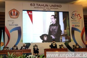 Dies Natalis Unpad ke-63, Jokowi: Jangan Terjebak Rutinitas; Saatnya Riset Digital